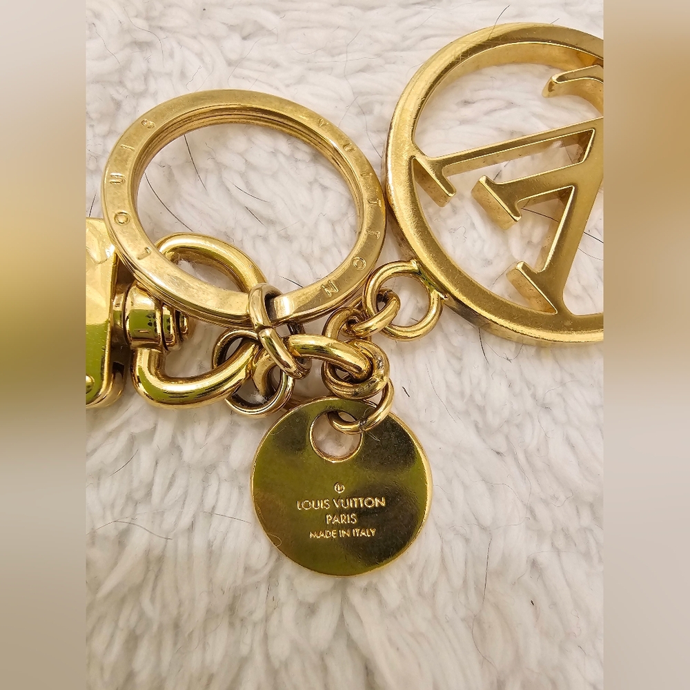 Louis Vuitton Gold Key Holder - Picture 5 of 5